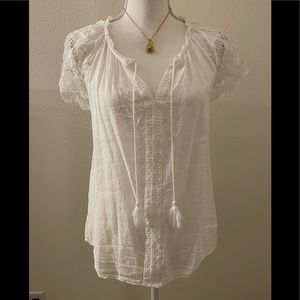 White crochet design sleeve v-neck blouse top
